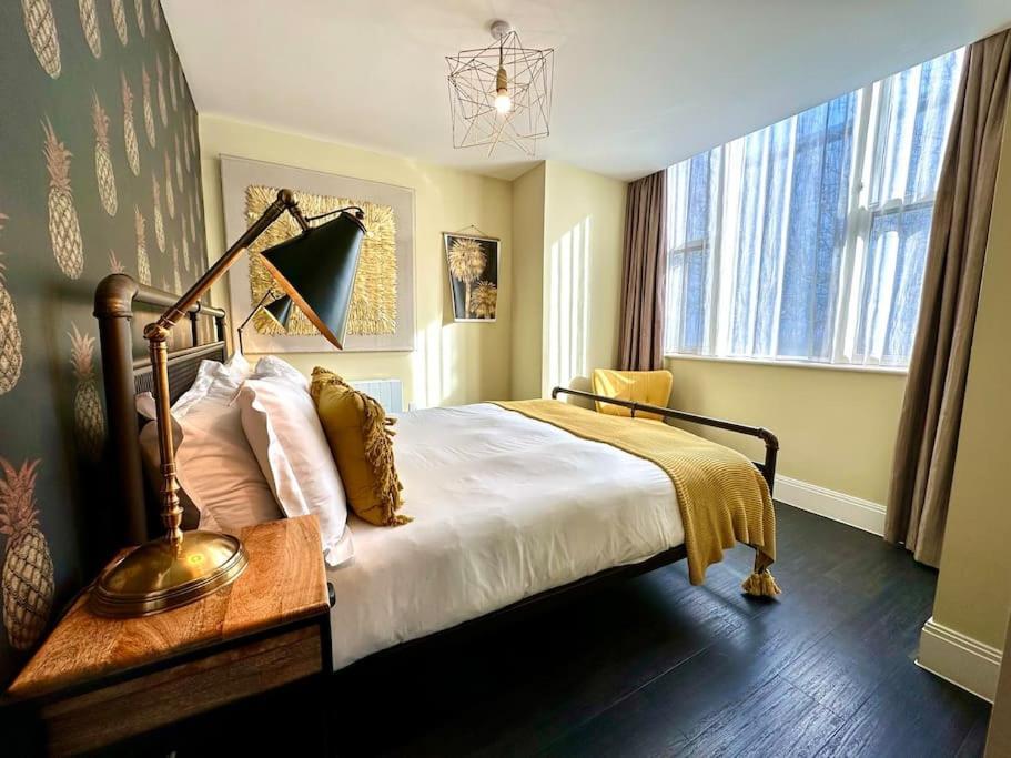 Designer Apartment Inc Free Parking & Fast Wifi 1 Minute Walk To Poole Quay - Great Location - Free Parking - Fast Wifi - Smart Tv - Newly Decorated - Sleeps Up To 2! Close To Poole & Bournemouth & Sandbanks Exteriér fotografie